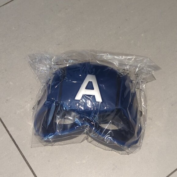 Captain America Kids Costume - Size L 10-12 NWT - Picture 3 of 4